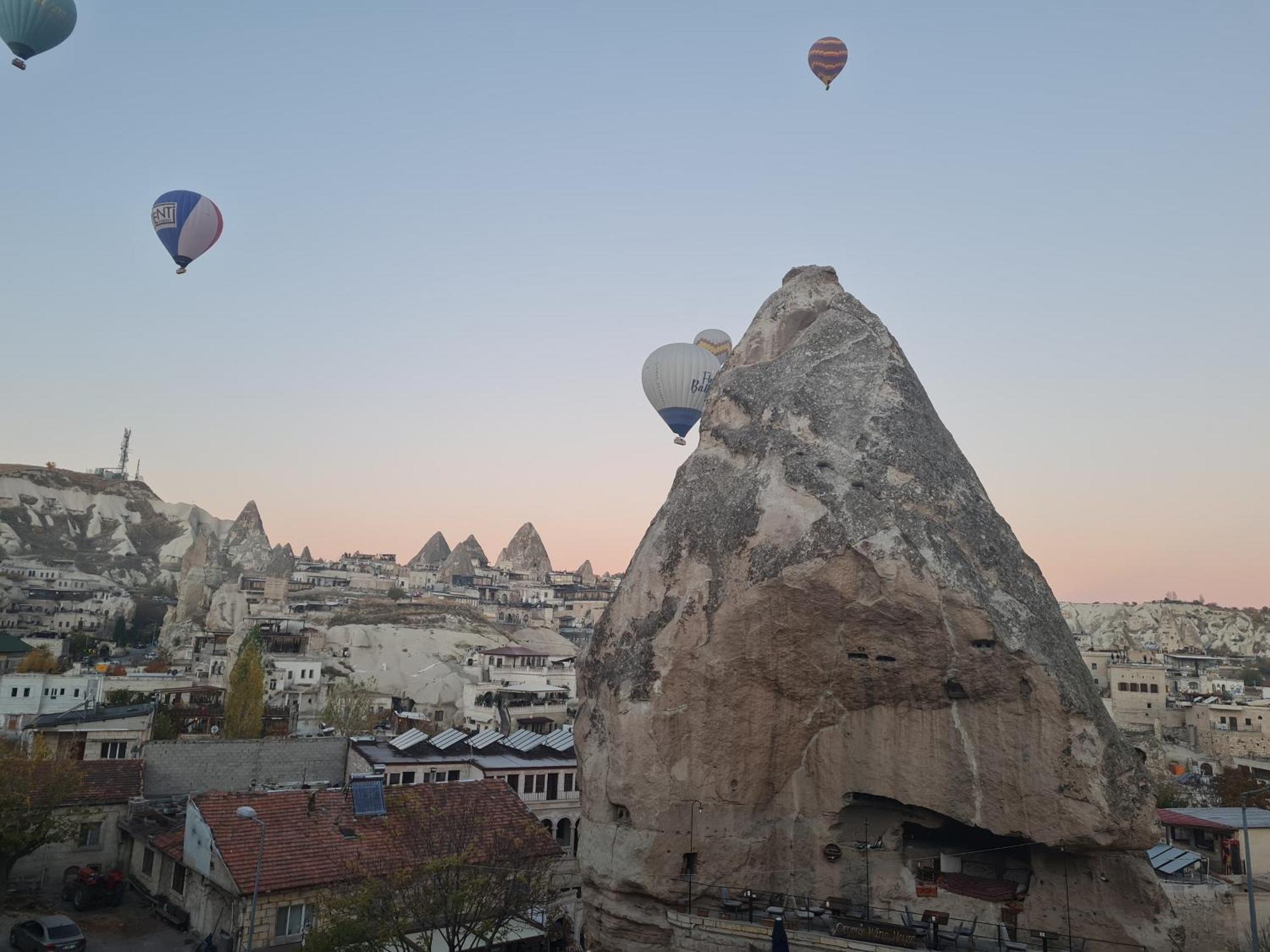 Tibet Stone House Ξενοδοχείο Νεβσεχίρ Εξωτερικό φωτογραφία